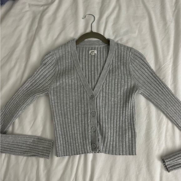 Aerie Grey Wide Rib Crop Knit Button Down Cardigan - Picture 2 of 4
